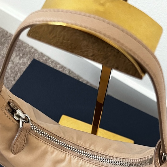Prada Tessuto Re-Edition 2000 Mini Hobo - Picture 9 of 11